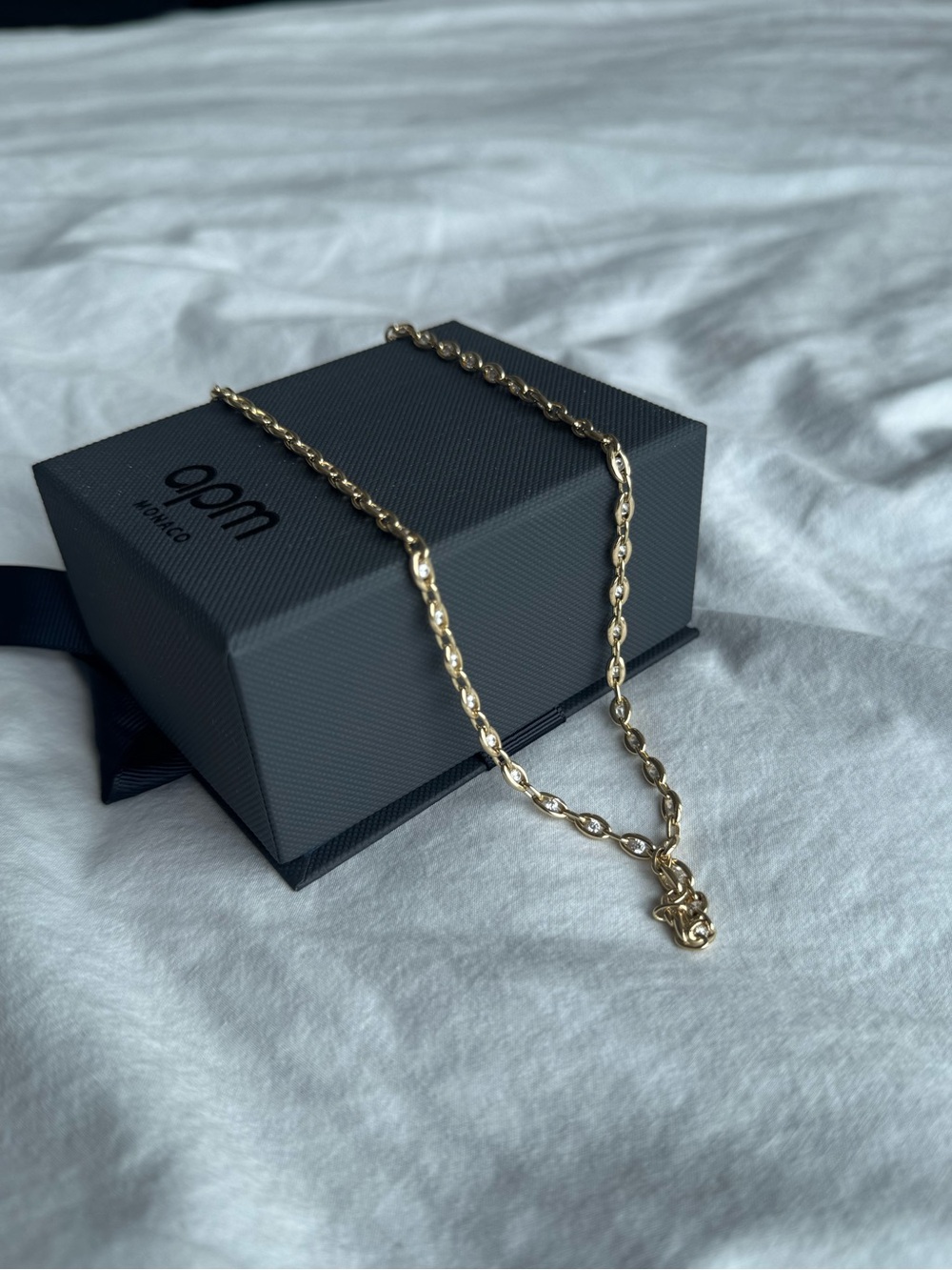 NEW APM MONACO Necklace Enchaîné